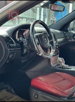 جیپ گراند شیرۆکی